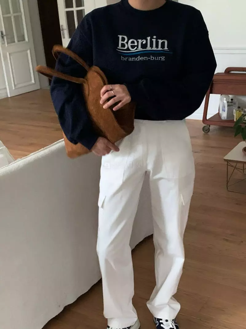 Amiment - Korean Women Fashion - #momslook - Berlin Sweatshirt