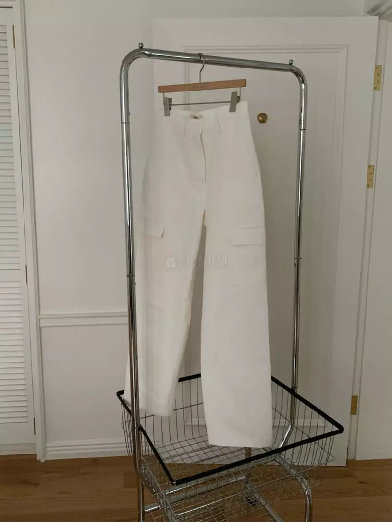 Amiment - Korean Women Fashion - #momslook - Maple Cargo Pants - 12