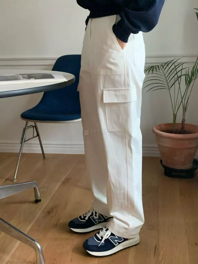 Amiment - Korean Women Fashion - #restrostyle - Maple Cargo Pants