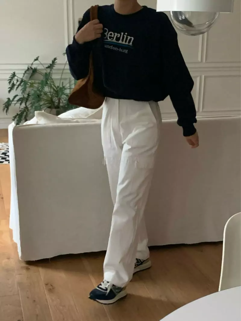 Amiment - Korean Women Fashion - #vintagekidsstyle - Berlin Sweatshirt - 8