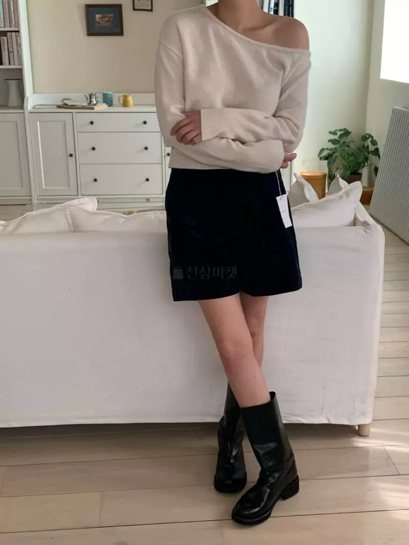 Amiment - Korean Women Fashion - #womensfashion - One Off Shoulder Knit Tee - 11