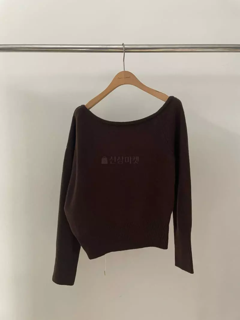 Amiment - Korean Women Fashion - #womensfashion - One Off Shoulder Knit Tee - 3