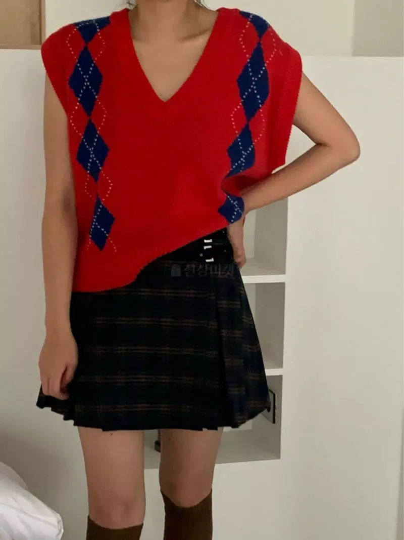 Amiment - Korean Women Fashion - #womensfashion - Argyle Vest - 5