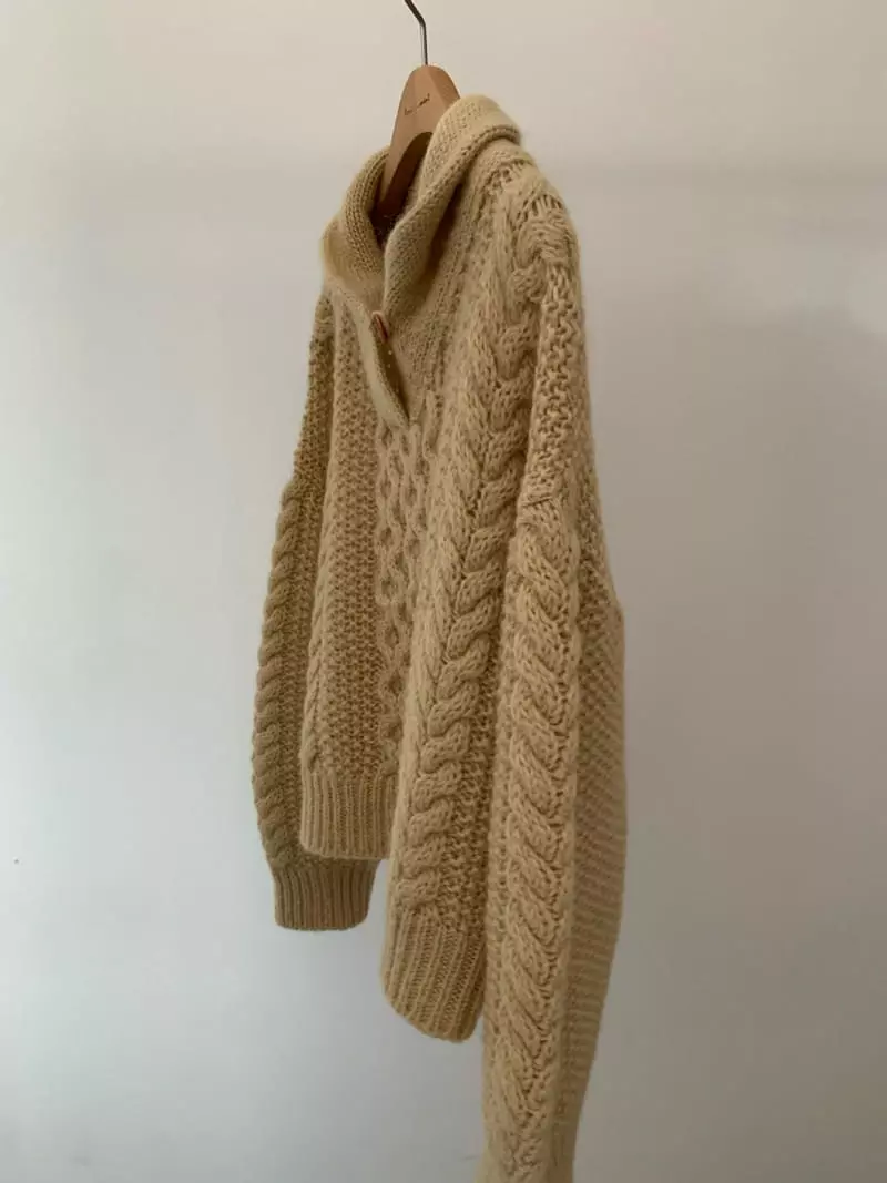 Amiment - Korean Women Fashion - #womensfashion - Berdi Shawl Knit Tee - 5