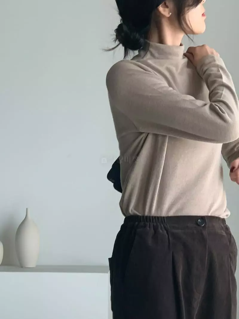 Baribari - Korean Women Fashion - #momslook - All Turtleneck Tee - 2
