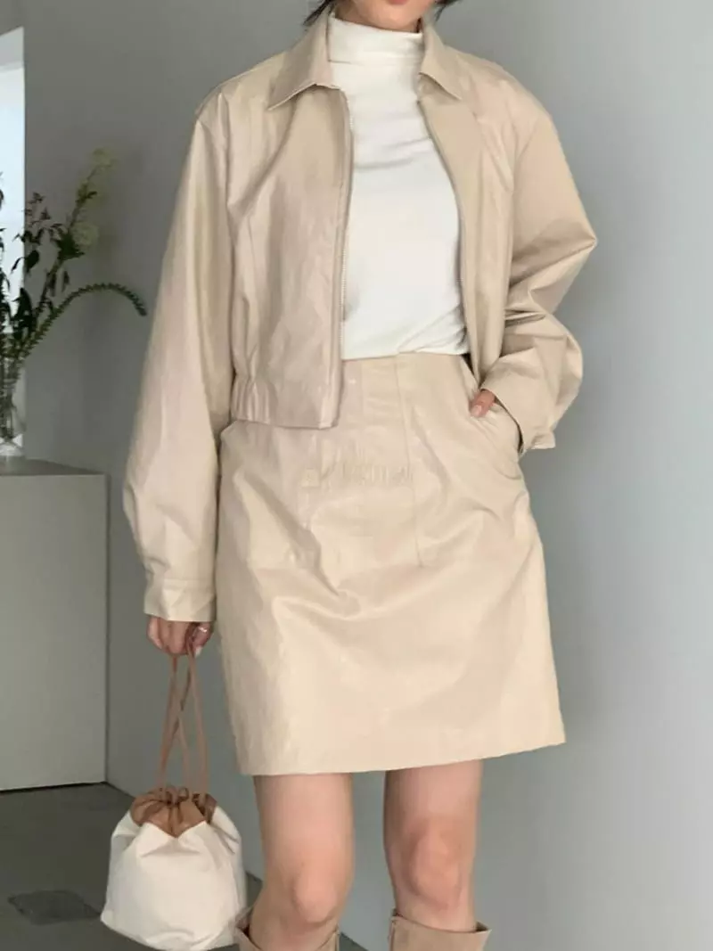 Baribari - Korean Women Fashion - #restrostyle - Leather Short Jumper - 10