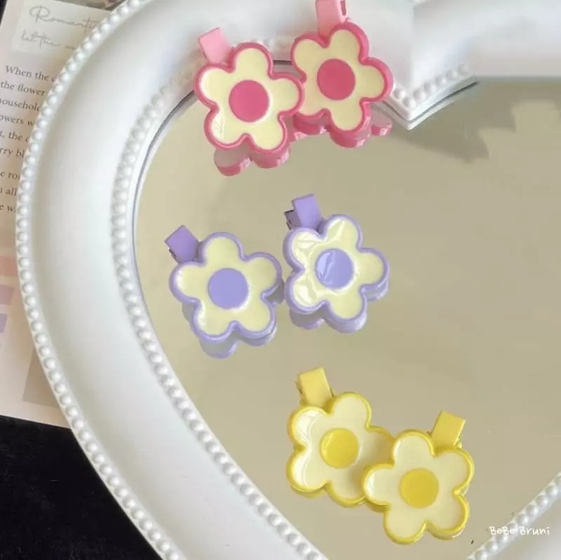 Bebe Bruni - Korean Children Fashion - #todddlerfashion - Circle Flower Hairpin