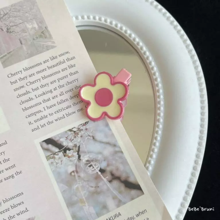 Bebe Bruni - Korean Children Fashion - #toddlerclothing - Circle Flower Hairpin - 2