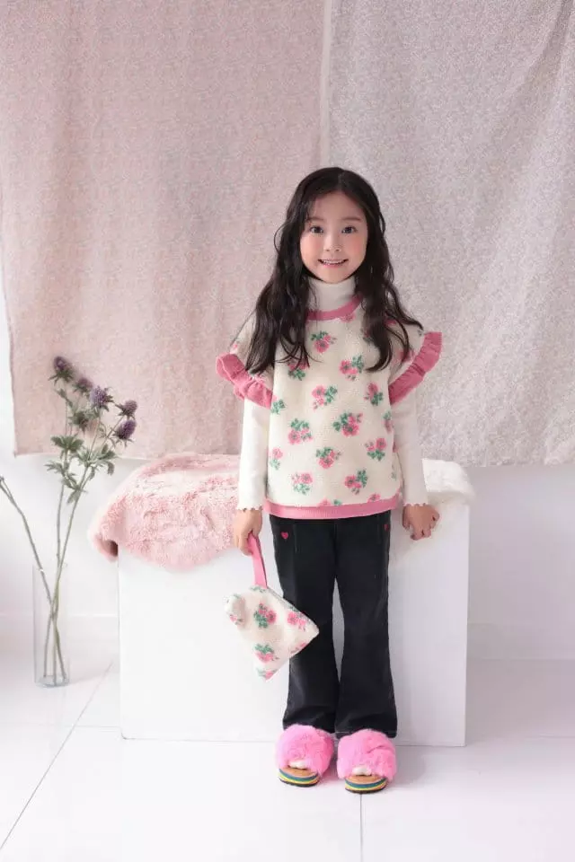 Dalla - Korean Children Fashion - #childrensboutique - Petit Triangle Bag - 9