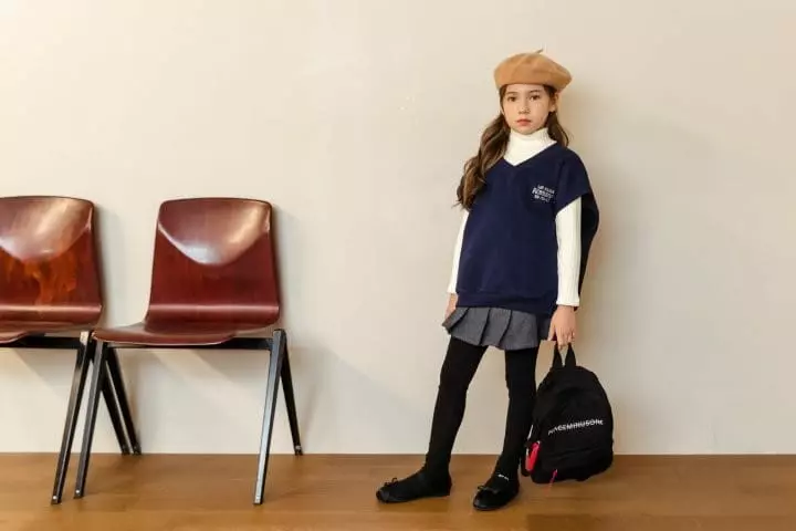 Dore Dore - Korean Children Fashion - #kidsshorts - Fleece Embroidery Vest - 5