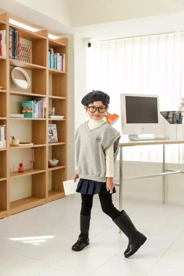 Dore Dore - Korean Children Fashion - #prettylittlegirls - Fleece Embroidery Vest - 12