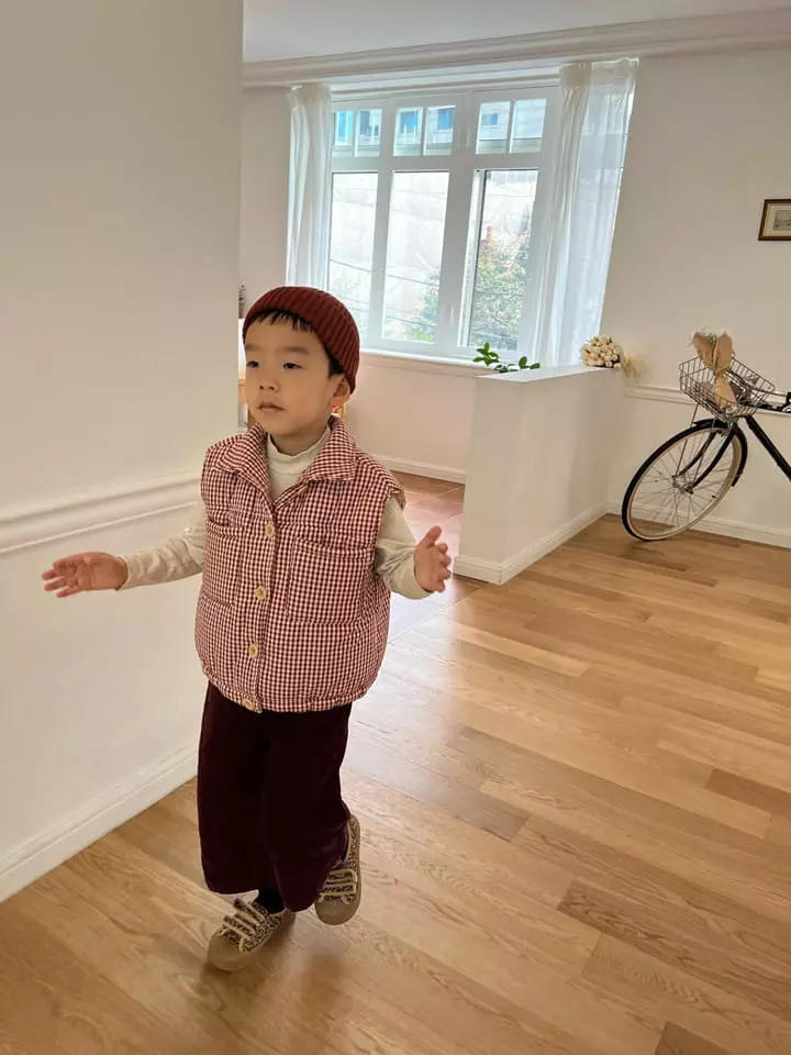 Fine Studio - Korean Children Fashion - #magicofchildhood - Enffy Padding Vest - 4