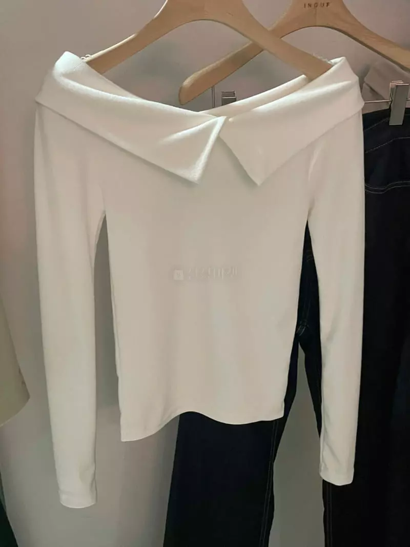 Flutter - Korean Women Fashion - #momslook - Off Collar Tee