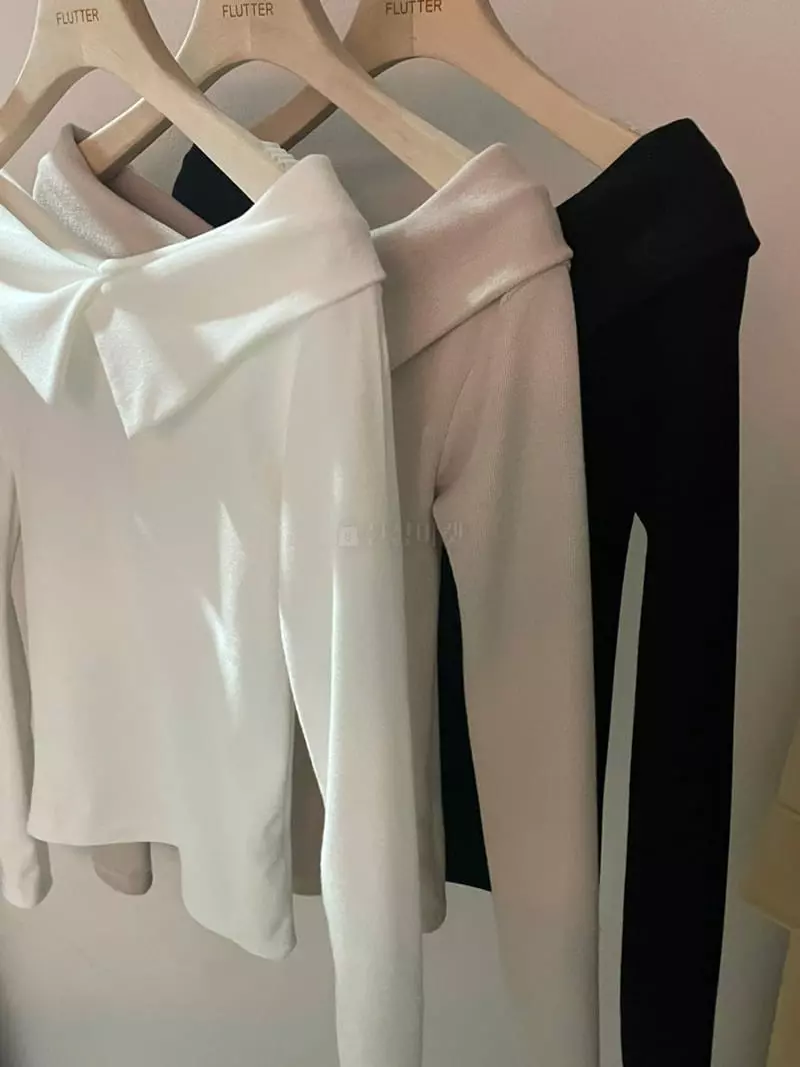 Flutter - Korean Women Fashion - #momslook - Off Collar Tee - 3