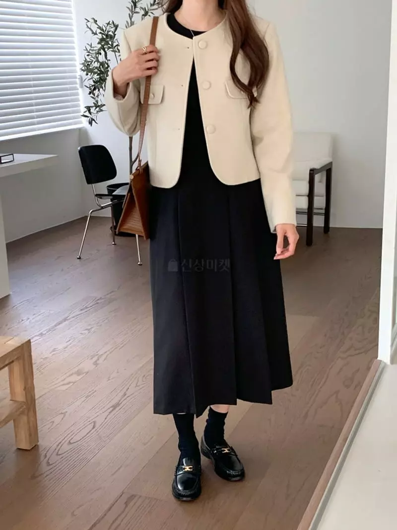 Flutter - Korean Women Fashion - #momslook - Round Jacket - 9