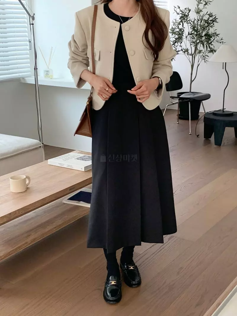 Flutter - Korean Women Fashion - #momslook - Round Jacket - 4