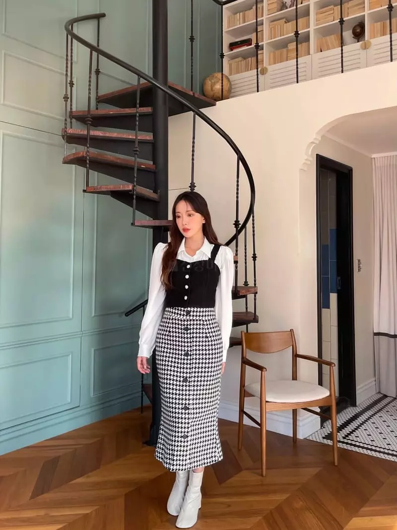 Four Eight - Korean Women Fashion - #momslook - Jidori Skirt - 2