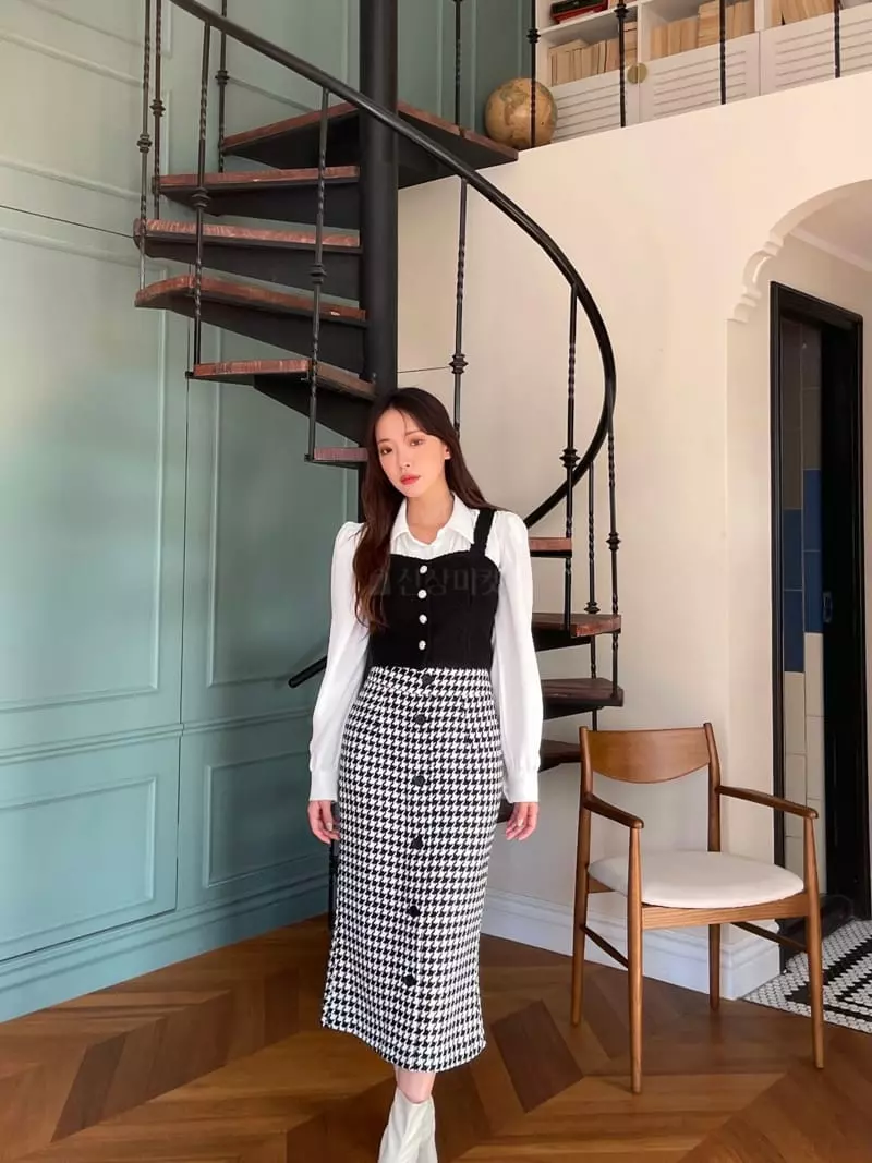 Four Eight - Korean Women Fashion - #momslook - Jidori Skirt - 3