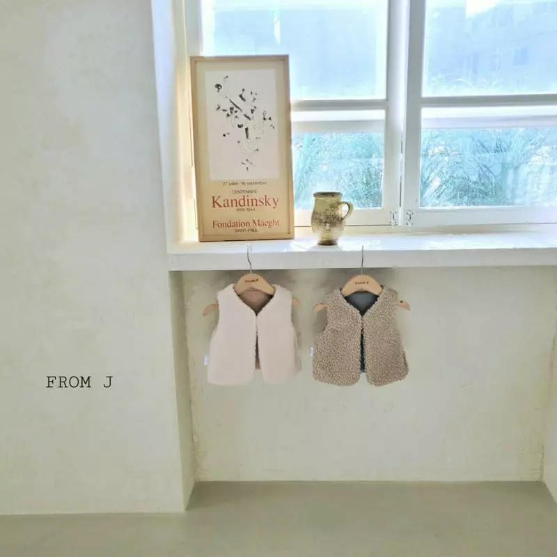From J - Korean Baby Fashion - #babyfashion - Rib Fleece Vest - 7