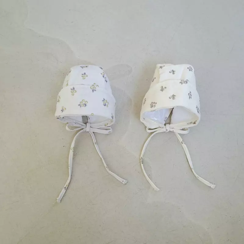 From J - Korean Baby Fashion - #babygirlfashion - Olive Bonnet - 4