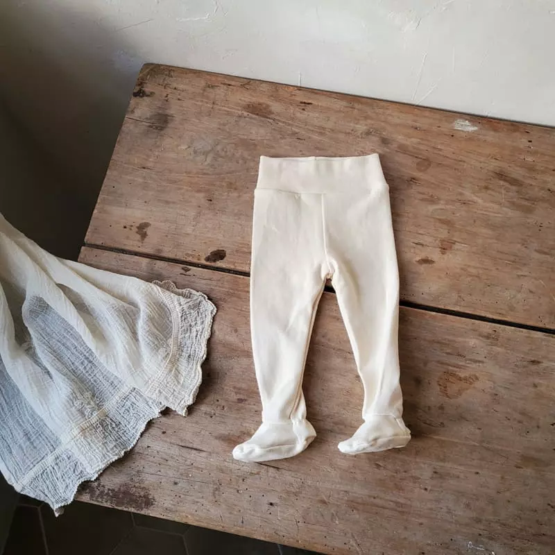 From J - Korean Baby Fashion - #babyoninstagram - Paech Foot Leggings - 2