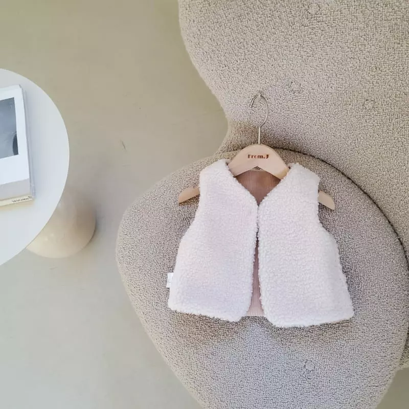 From J - Korean Baby Fashion - #onlinebabyboutique - Rib Fleece Vest