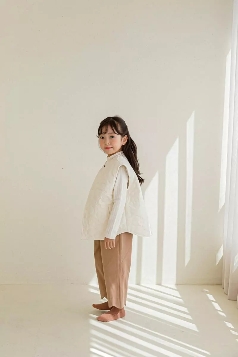 Ggomare - Korean Children Fashion - #prettylittlegirls - Asle Reversible Vest - 8