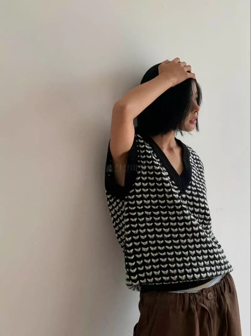 Highcolor - Korean Women Fashion - #womensfashion - Love Vest - 2