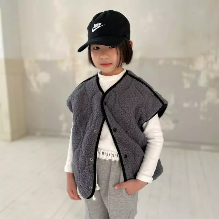 Hikiki - Korean Children Fashion - #magicofchildhood - Reversible Vest