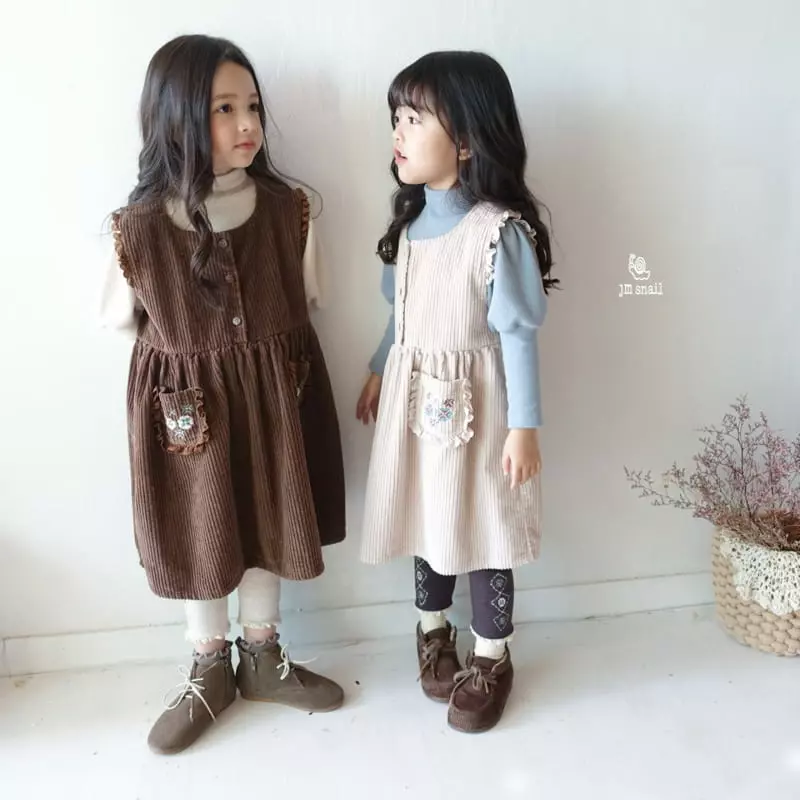JM Snail - Korean Children Fashion - #prettylittlegirls - Pocket Embroidery One-piece - 3