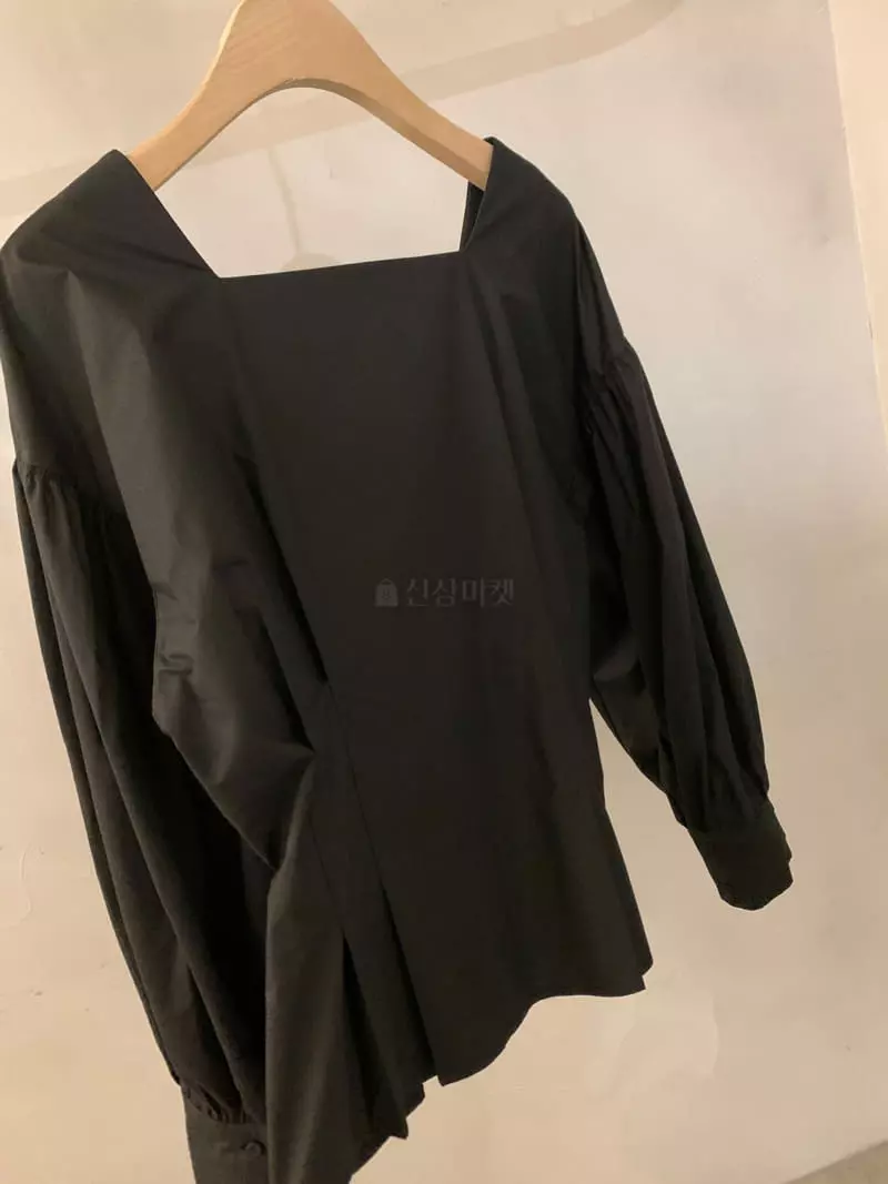 Jupiter - Korean Women Fashion - #restrostyle - Square Neck Blouse - 5