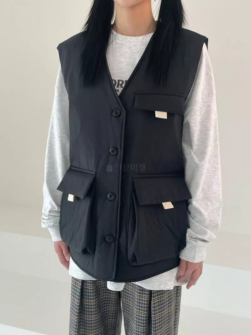 Kare - Korean Women Fashion - #momslook - Pocket Padding Vest - 9