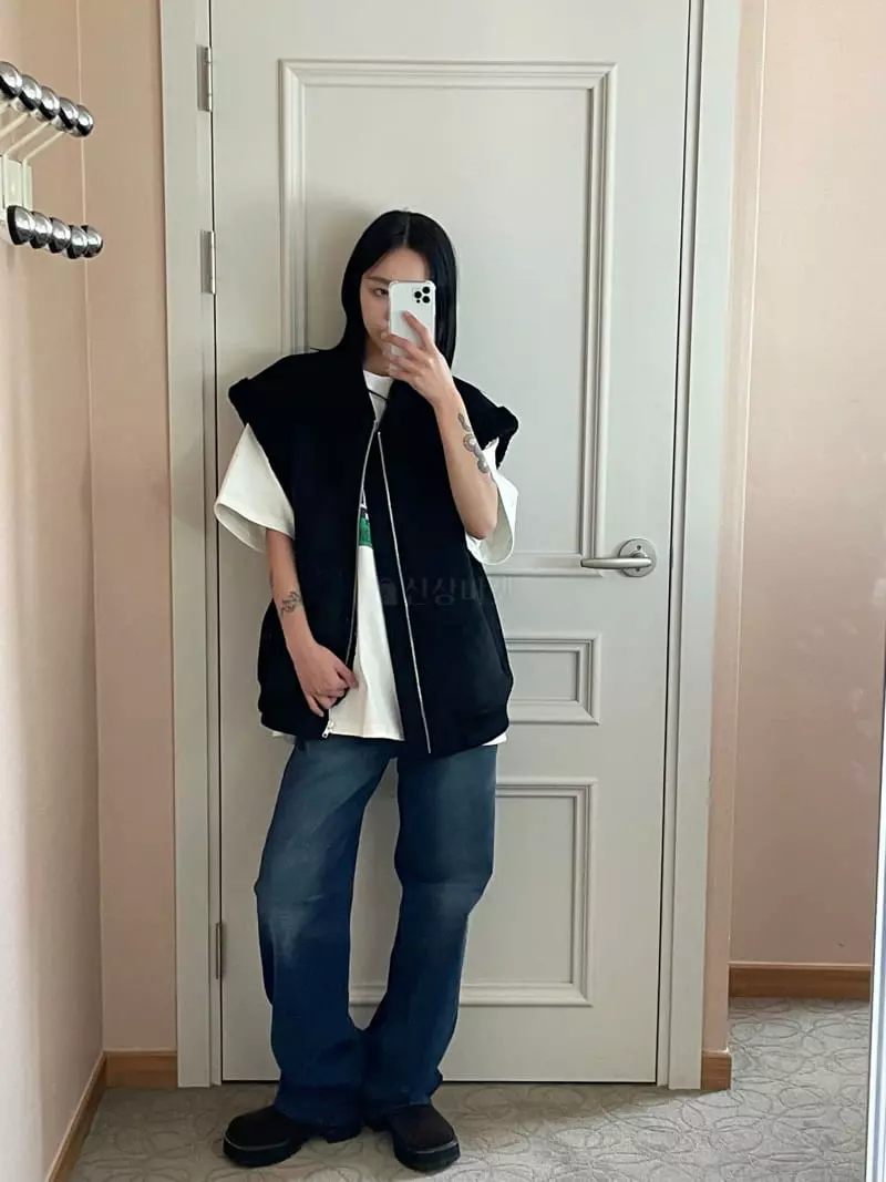 Kare - Korean Women Fashion - #momslook - Caramel Vest - 12