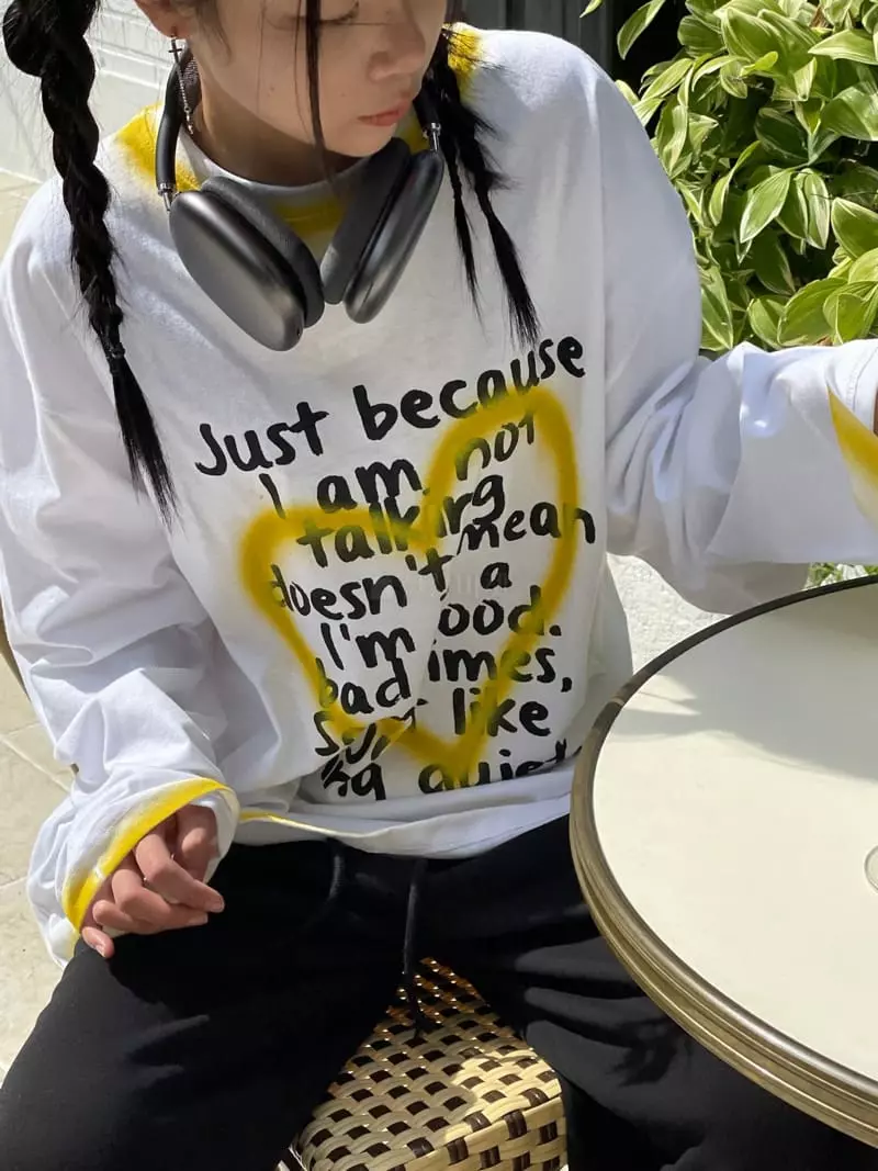 Kare - Korean Women Fashion - #vintagekidsstyle - Mood Tee - 4