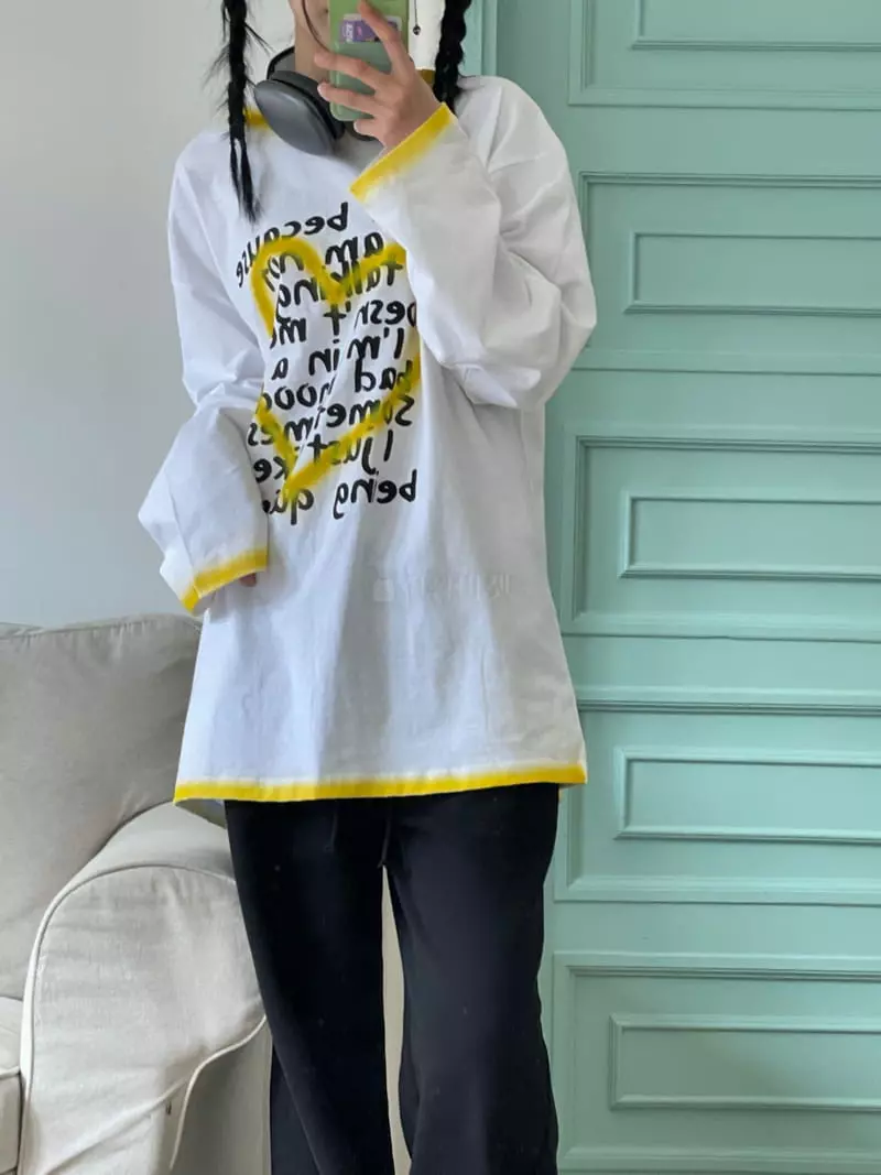 Kare - Korean Women Fashion - #vintagekidsstyle - Mood Tee - 3