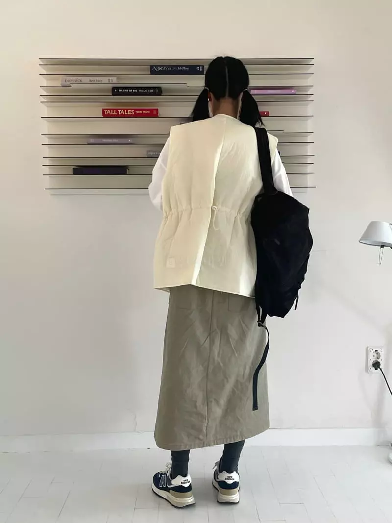 Kare - Korean Women Fashion - #womensfashion - Pocket Padding Vest - 6