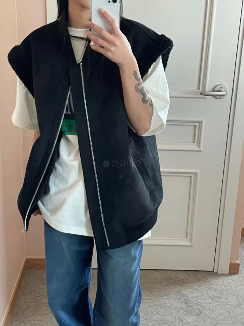 Kare - Korean Women Fashion - #womensfashion - Caramel Vest - 8