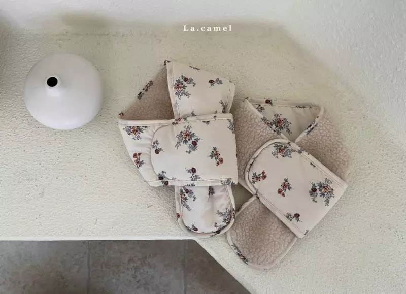 La Camel - Korean Children Fashion - #childofig - Honey Muffler