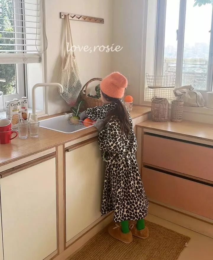Love Rosie - Korean Children Fashion - #kidsshorts - Sue Sue Polpolis Zip-up Skirt Set Strawberry Ivory - 4