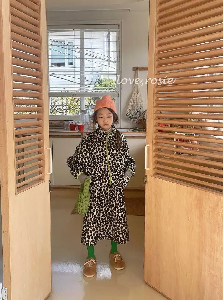 Love Rosie - Korean Children Fashion - #littlefashionista - Sue Sue Polpolis Zip-up Skirt Set Strawberry Ivory - 7