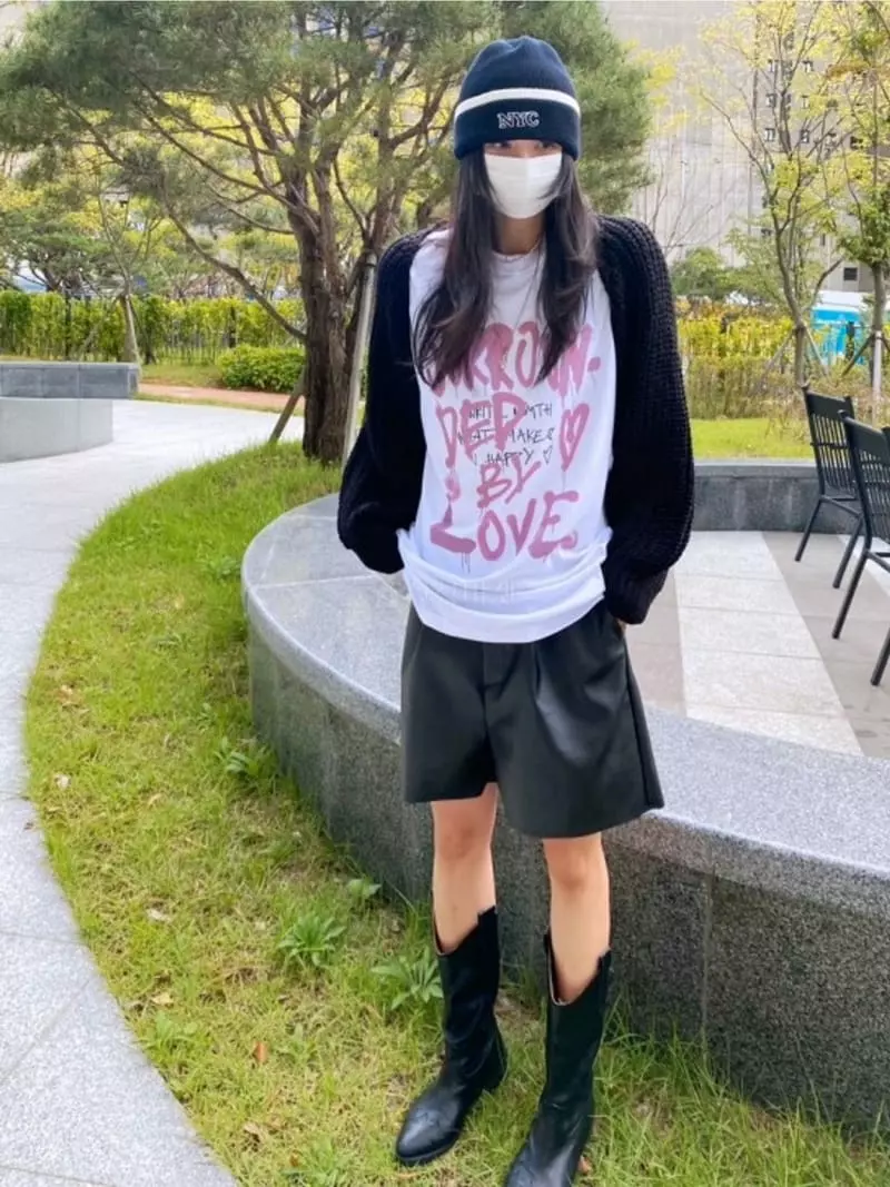 Lovemoment - Korean Women Fashion - #momslook - Heart Love Tee