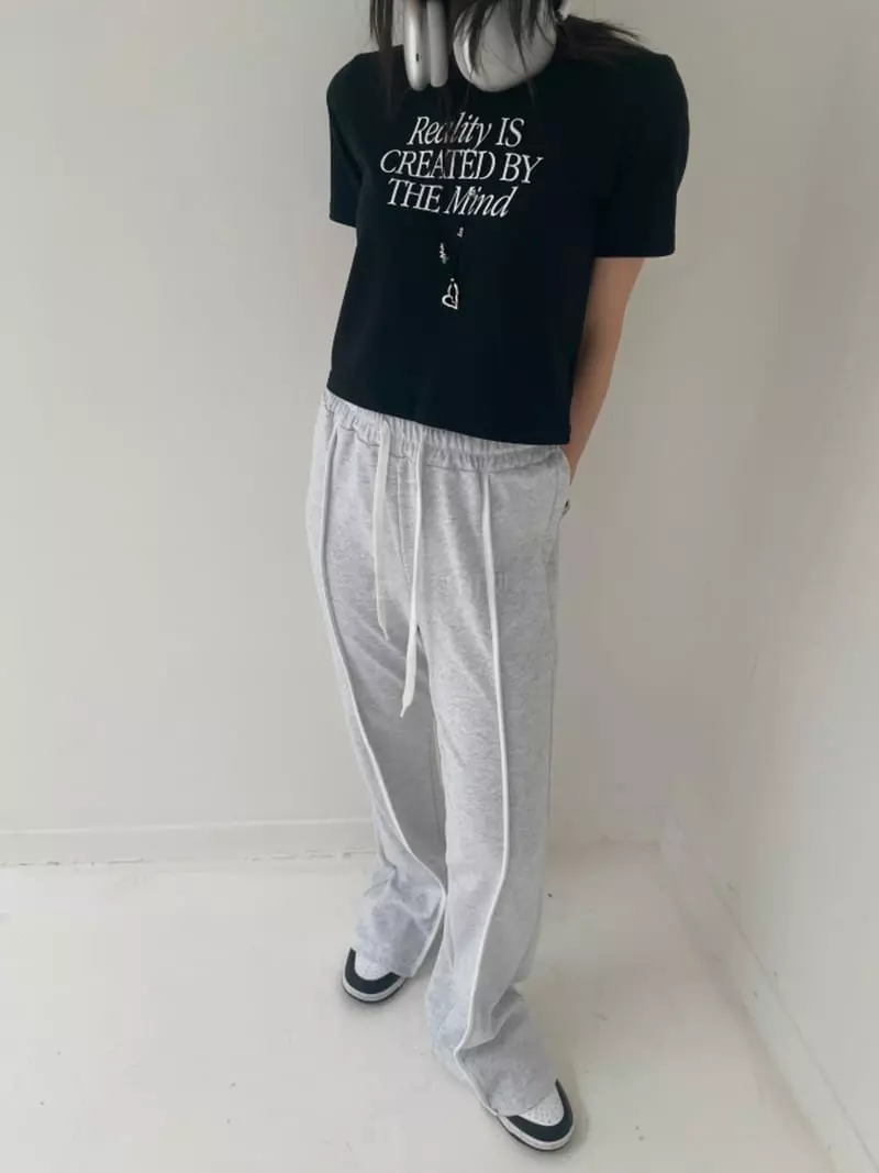 Lovemoment - Korean Women Fashion - #momslook - Ma Crop Tee - 2