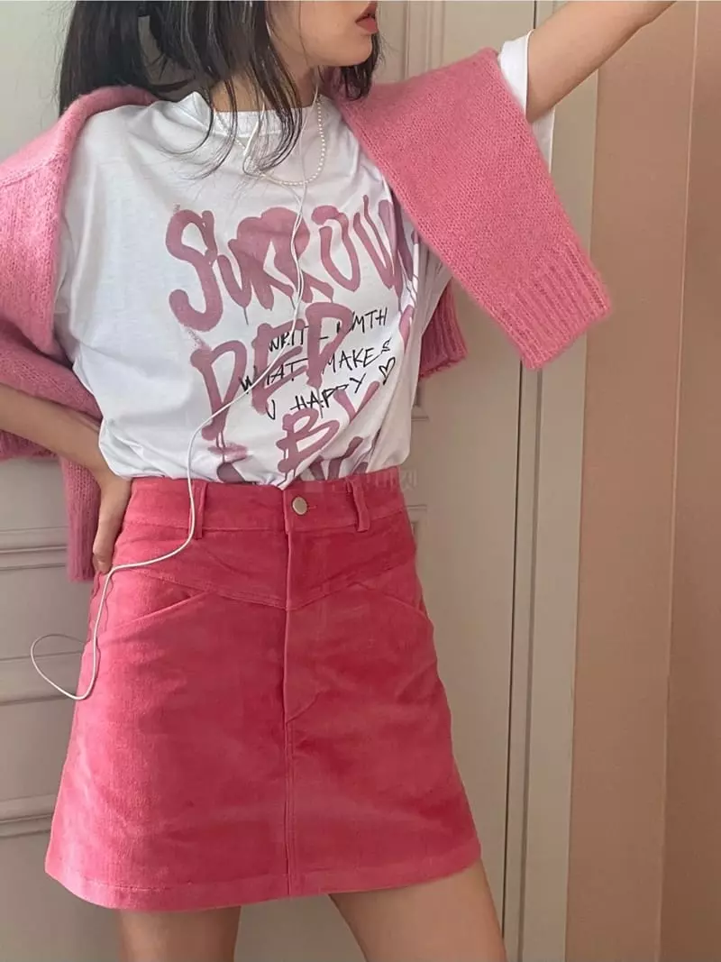 Lovemoment - Korean Women Fashion - #vintagekidsstyle - Heart Love Tee - 10