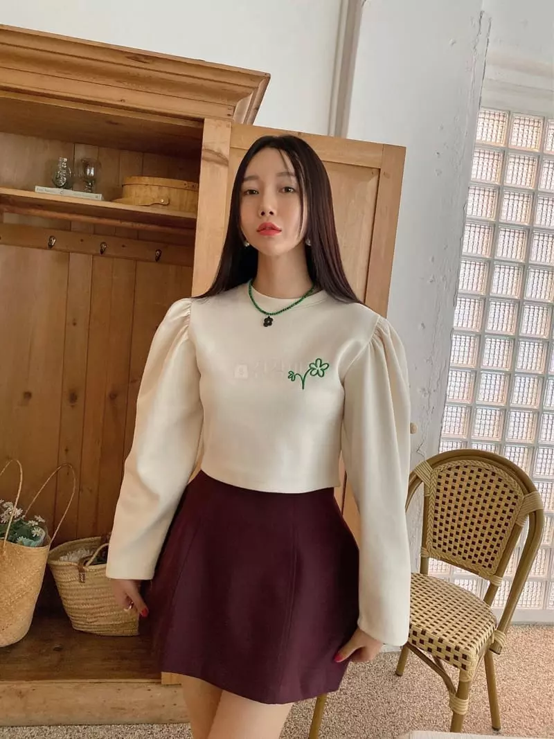 Made - Korean Women Fashion - #momslook - Flower Embroidery Tee - 7