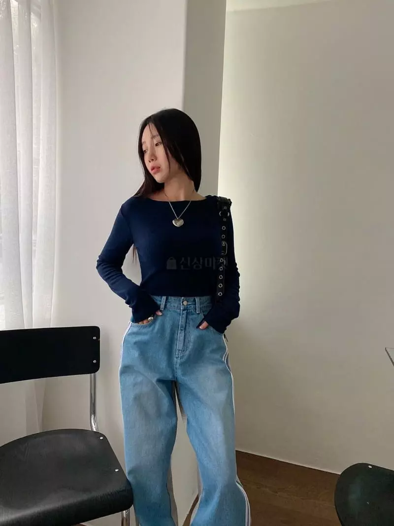 Made - Korean Women Fashion - #thelittlethings - Neck Tee - 6