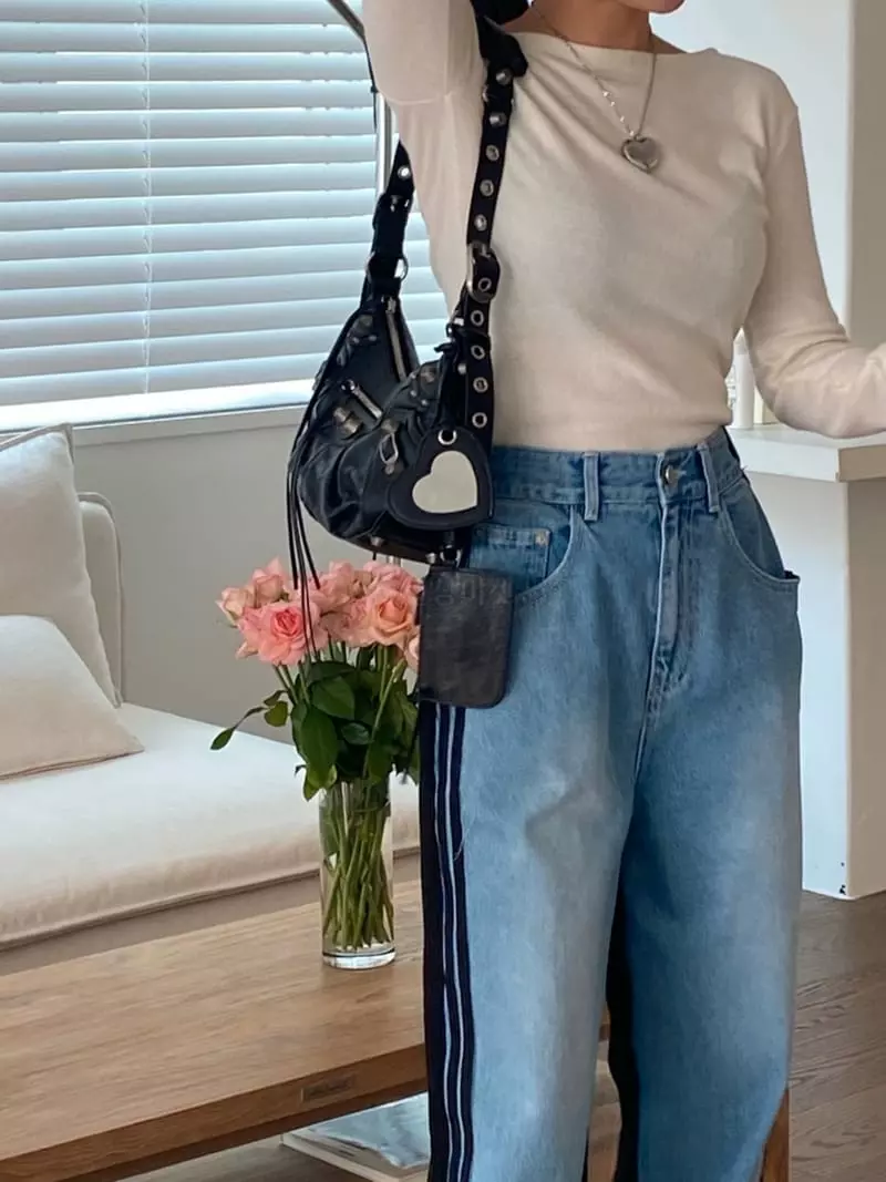 Made - Korean Women Fashion - #womensfashion - Neck Tee - 10