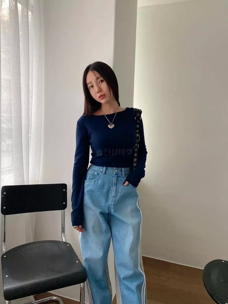 Made - Korean Women Fashion - #womensfashion - Neck Tee - 8
