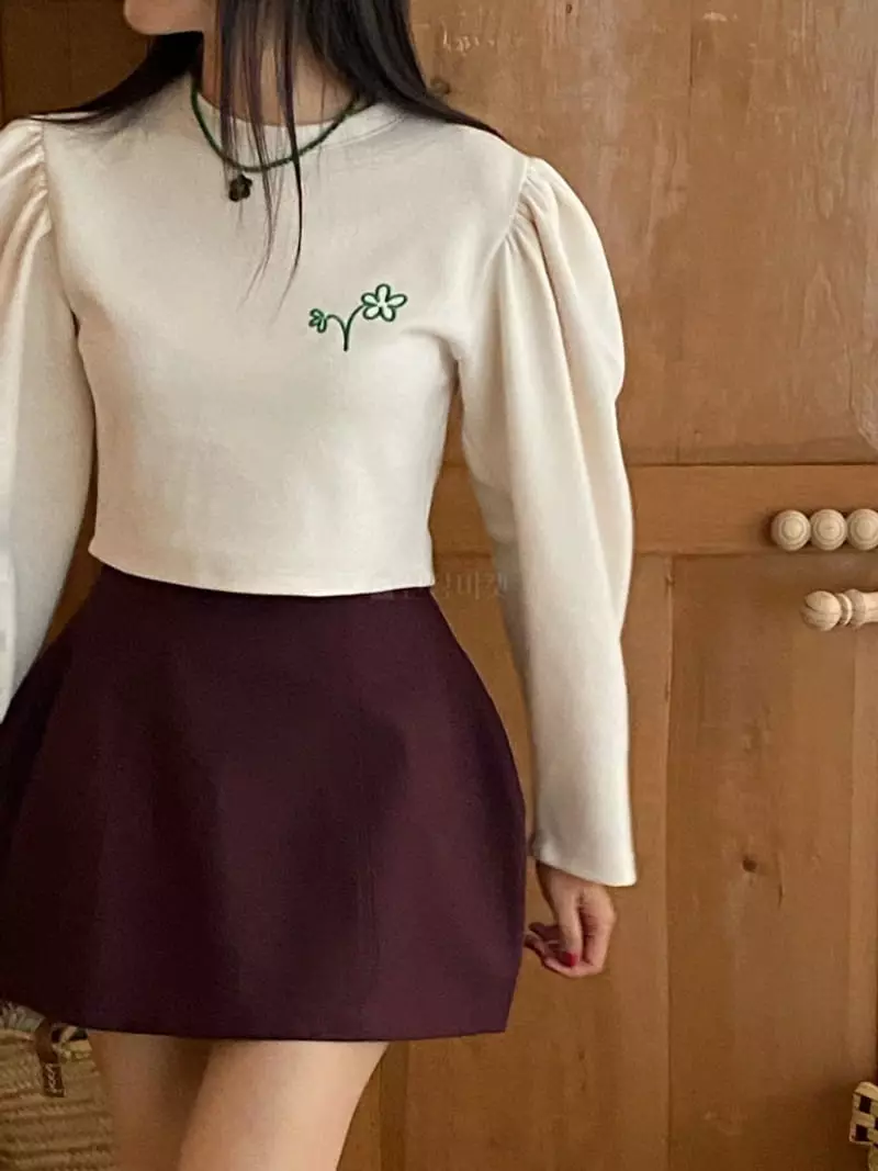 Made - Korean Women Fashion - #womensfashion - Flower Embroidery Tee - 6