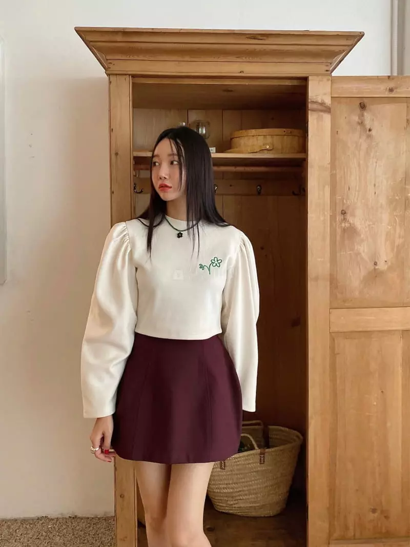 Made - Korean Women Fashion - #womensfashion - Flower Embroidery Tee - 8