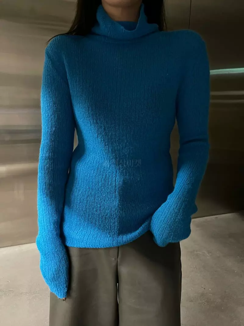Maint - Korean Women Fashion - #momslook - Mo Hair Turtleneck Tee - 9